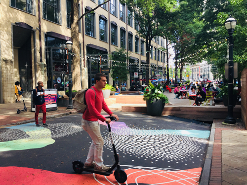 Deck the Streets