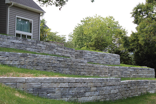 Building Big Block Retaining Walls