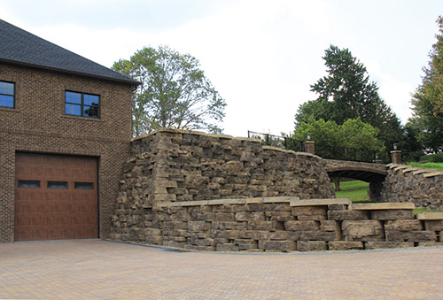 Building Big Block Retaining Walls