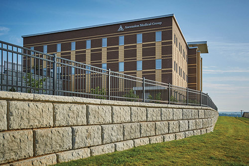 Building Big Block Retaining Walls